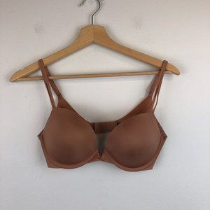 Victoria's Secret Dream Angels Push-Up Bra Nude and Black 32D